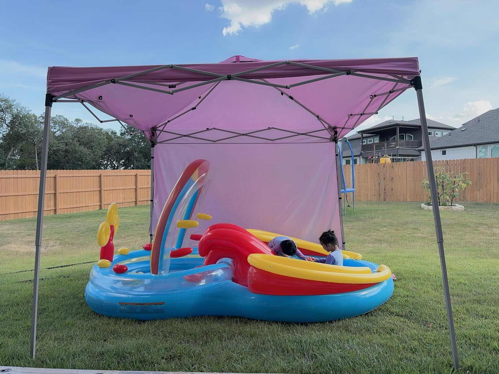 Tenda de dossel pop-up com perna inclinada de 10x10 pés com parede lateral traseira